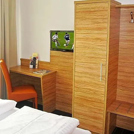 Hotel Art-ambiente 3*